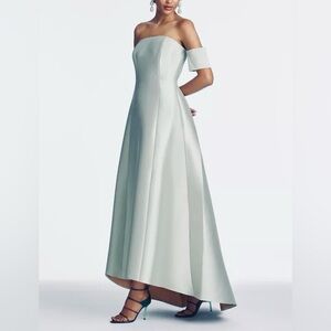 Sachin And Babi Agyness Gown Size 8 $795.00